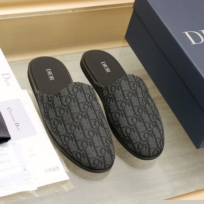 ch**an D*or slippers